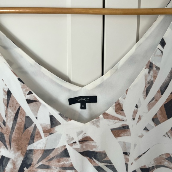 RW&Co Tank Top - Picture 2 of 2